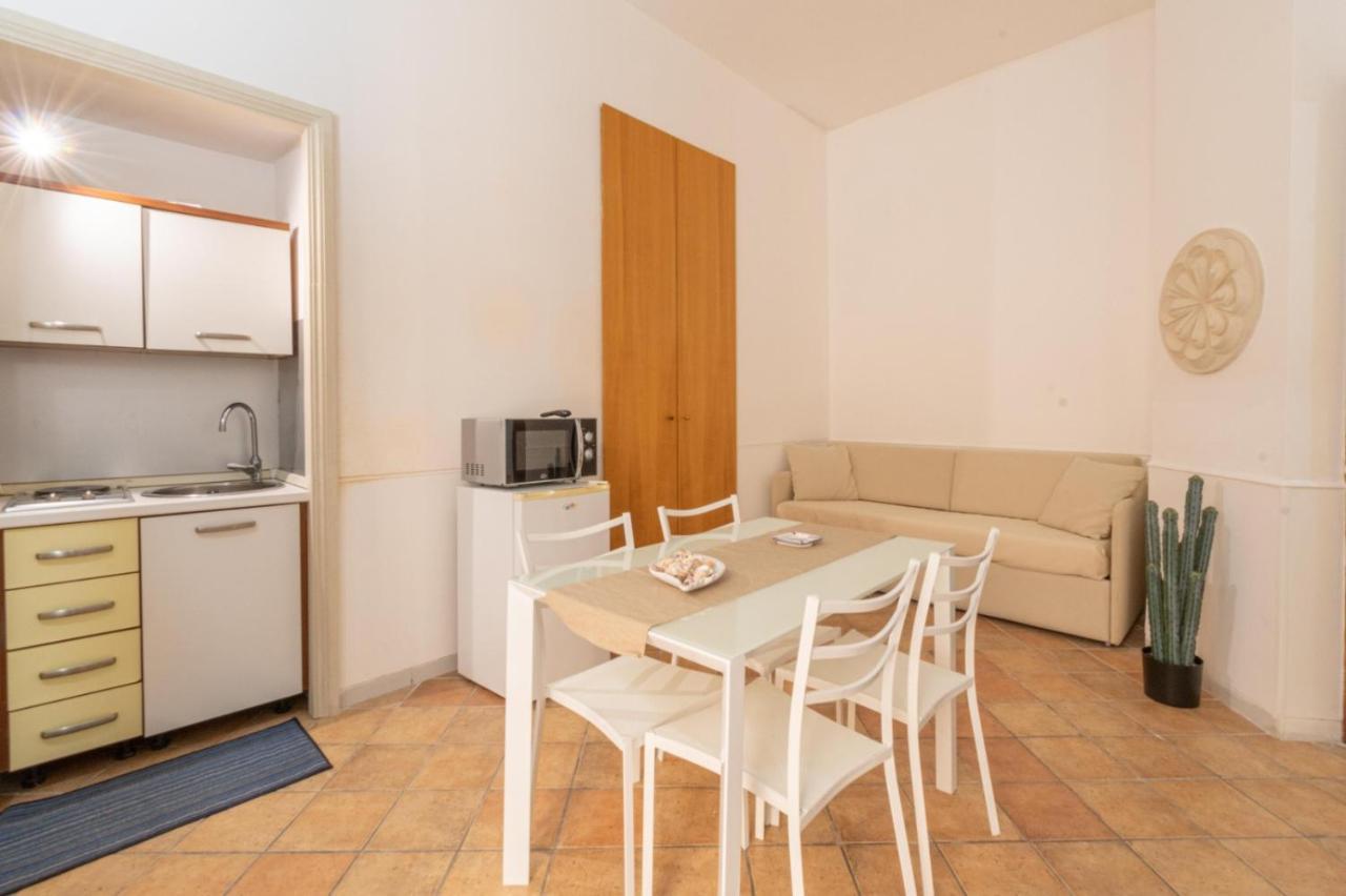 Andrea'S Hotel Lecce Exterior photo